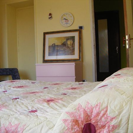Room In Via Larino 16 Campobasso Eksteriør billede